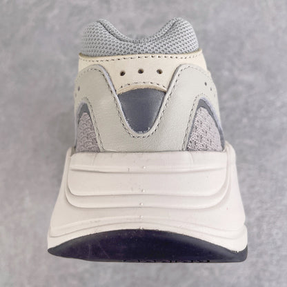 700 V2 Cream