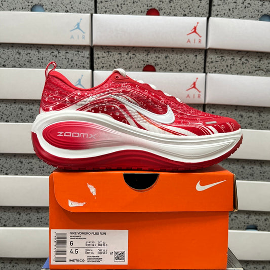 Vomero Plus Red White