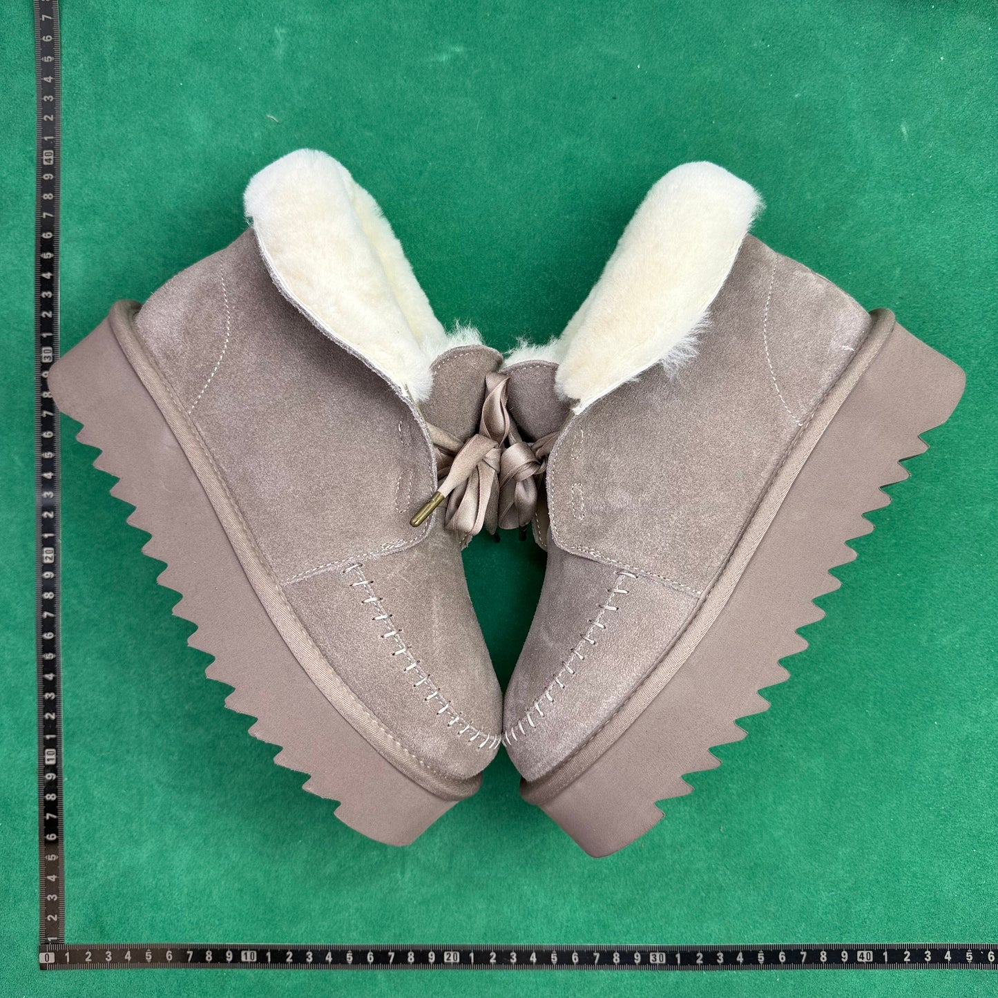 TT UGG