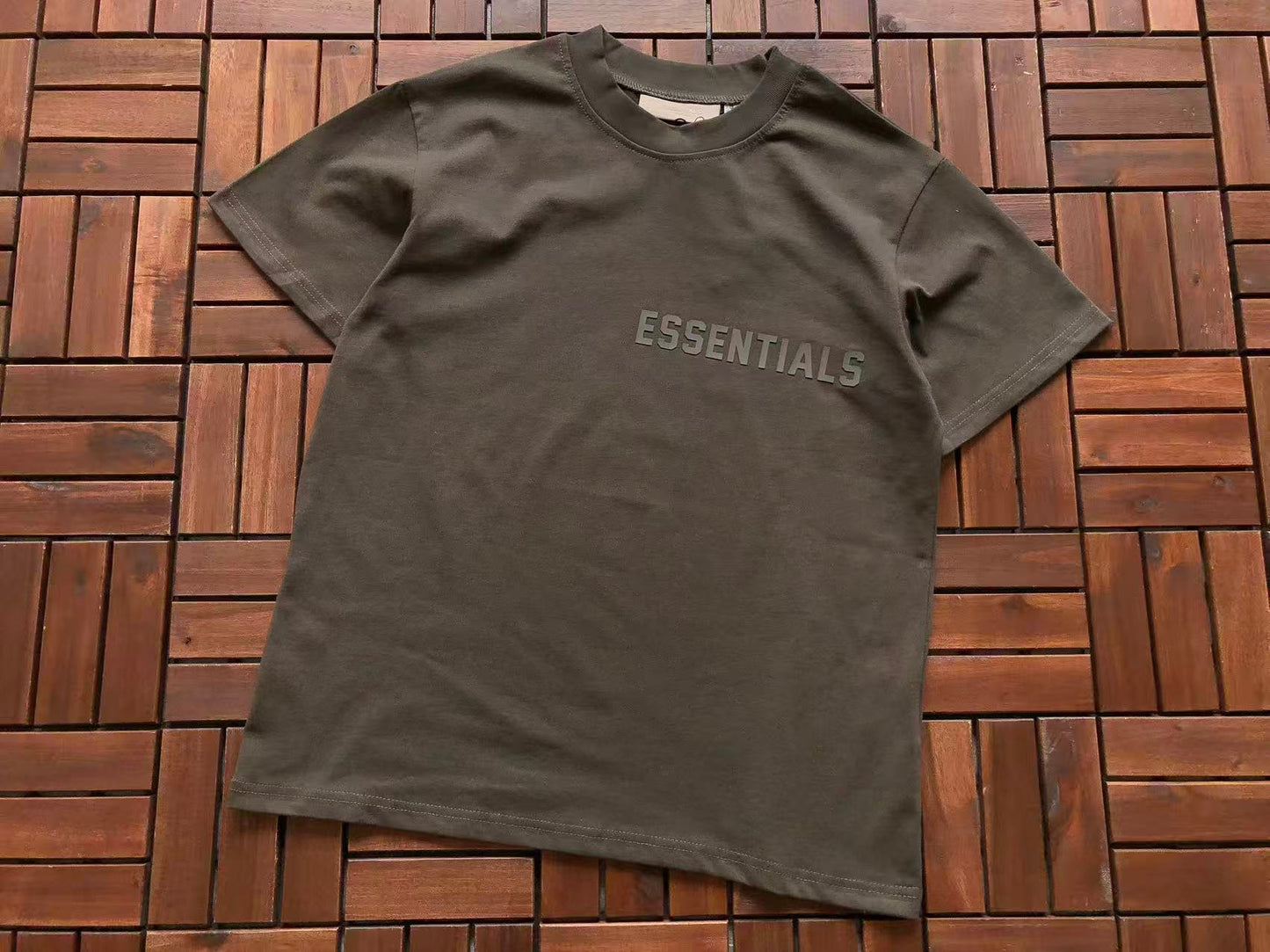T-Shirts ESSENT