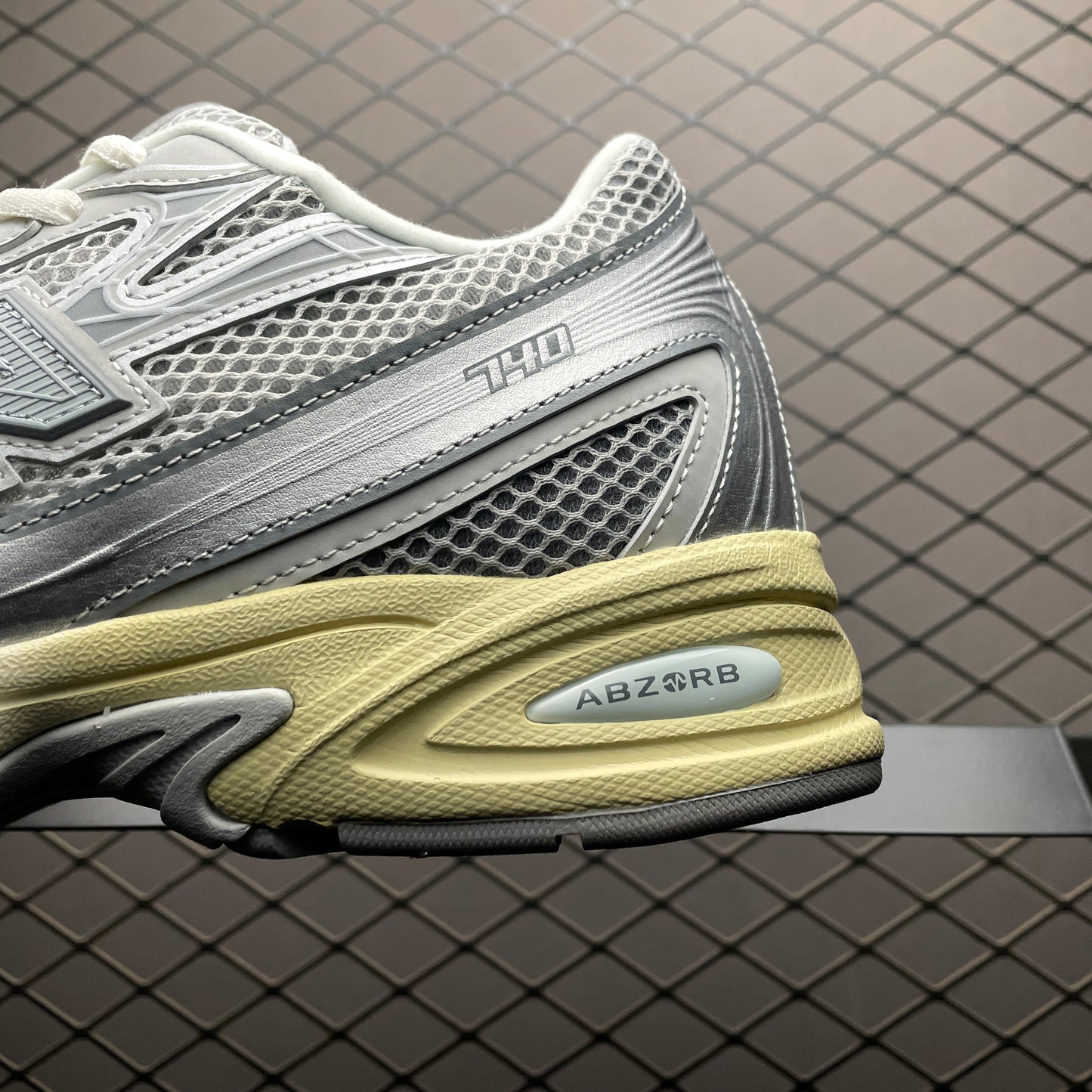 740 Silver White Yellow