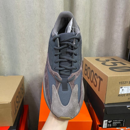 700 Black Purple
