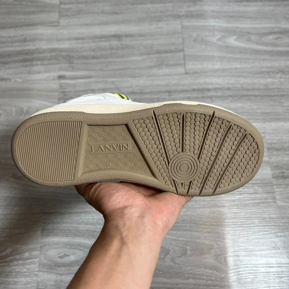 Curb Creme