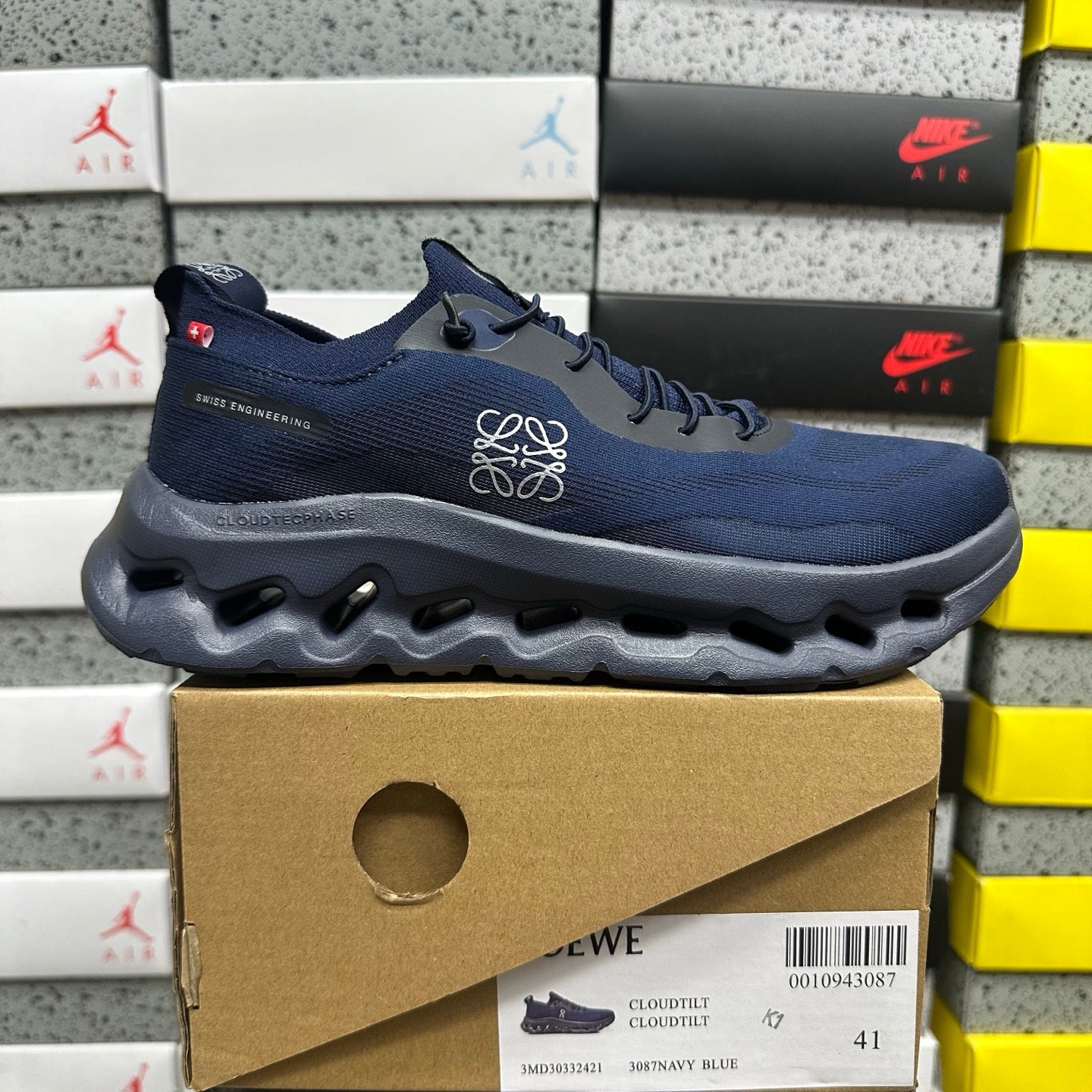 Cloudtilt Loewe Navy Blue