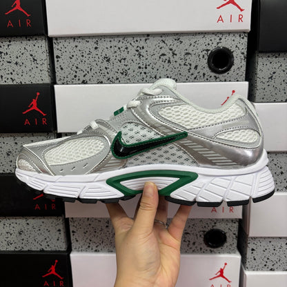 V5 RNR White Metallic