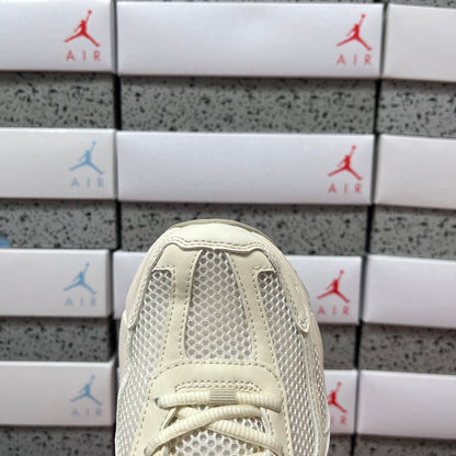Vomero 5 Pale Ivory