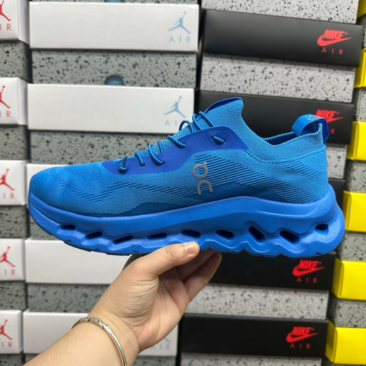 Cloudtilt Loewe Electric Blue