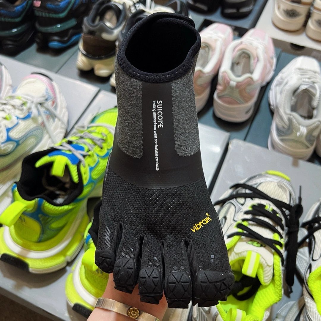 Suicoke All Black