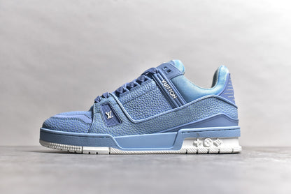 Trainer Light Blue
