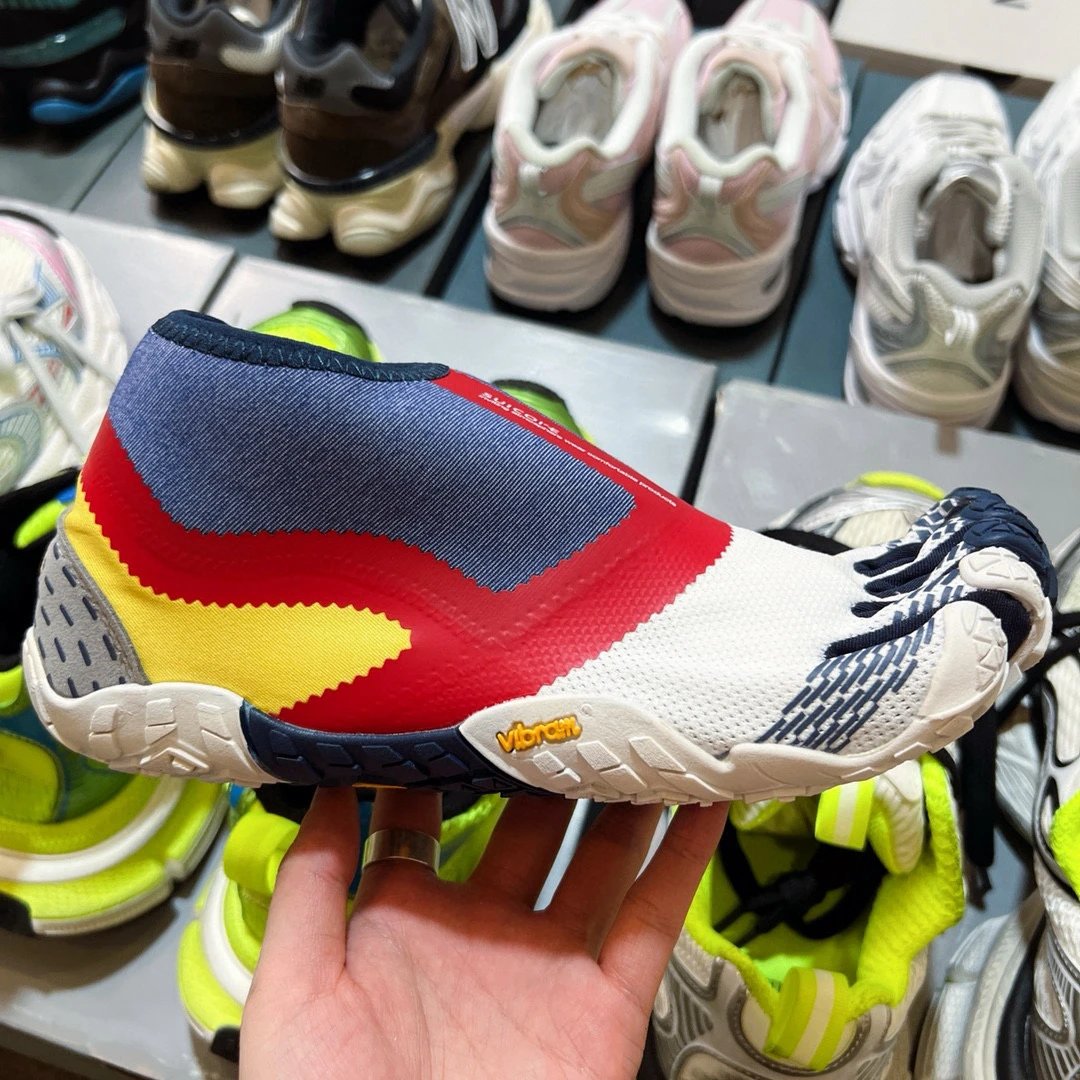 Suicoke x Vibram FiveFingers NIN-LO