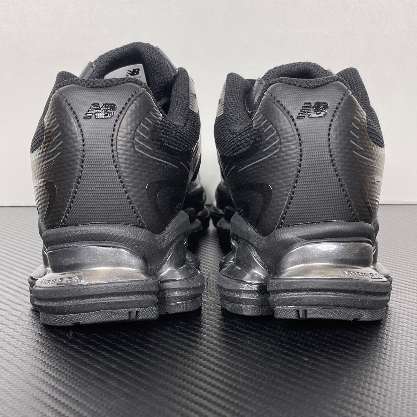 2000 ABZORB Black