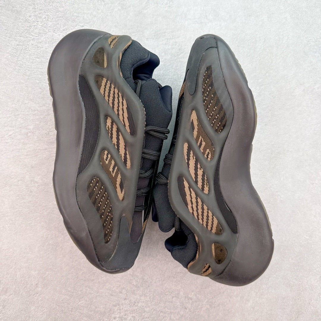 700 V3 Clay Brown