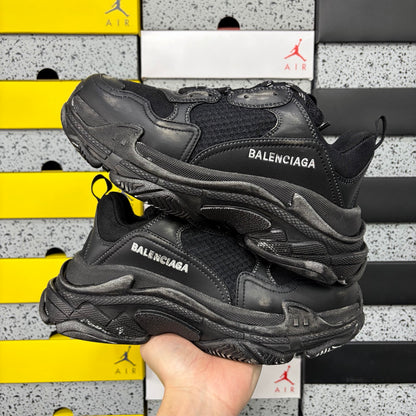 BLG Triple S Black
