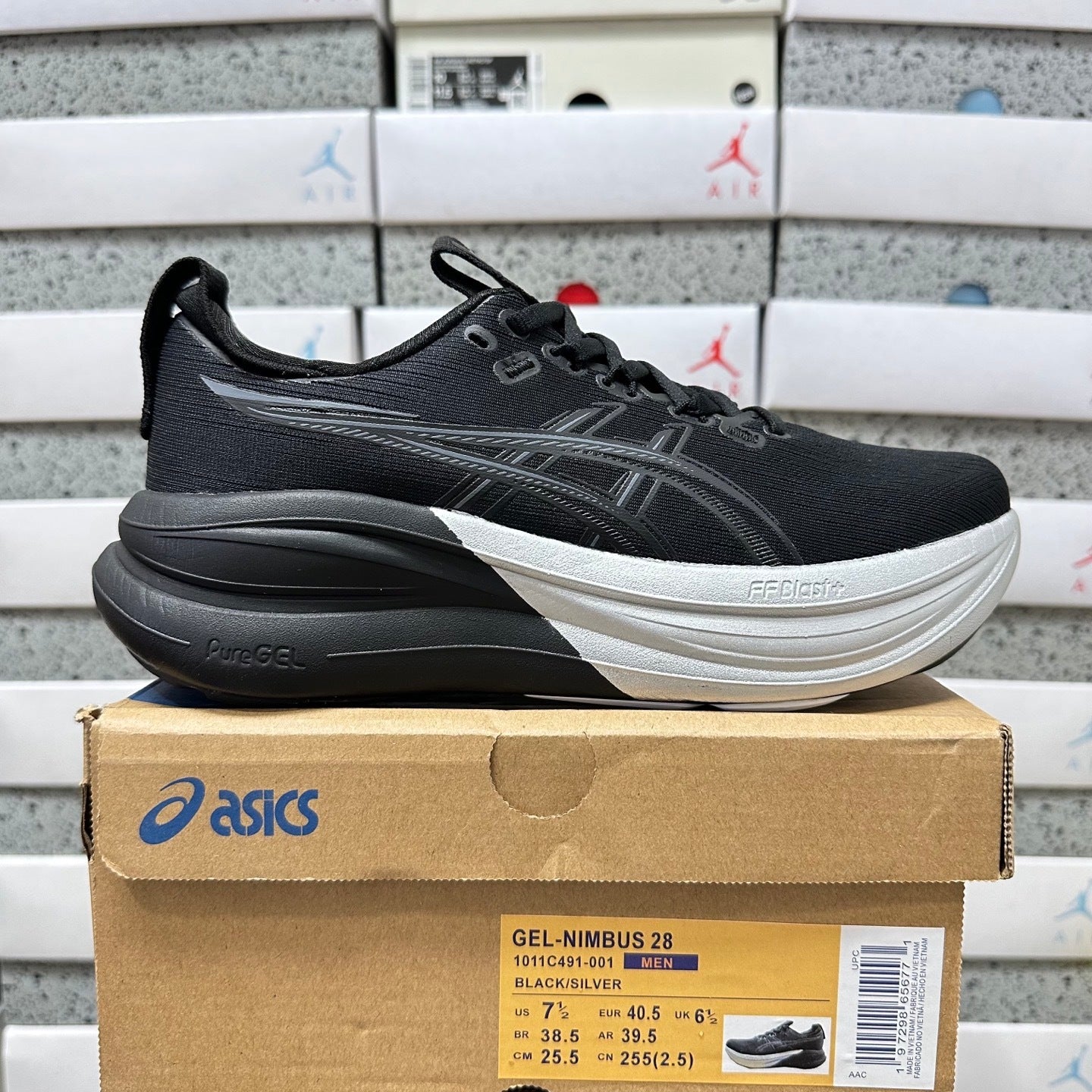 GEL-NIMBUS 28 Black/Silver