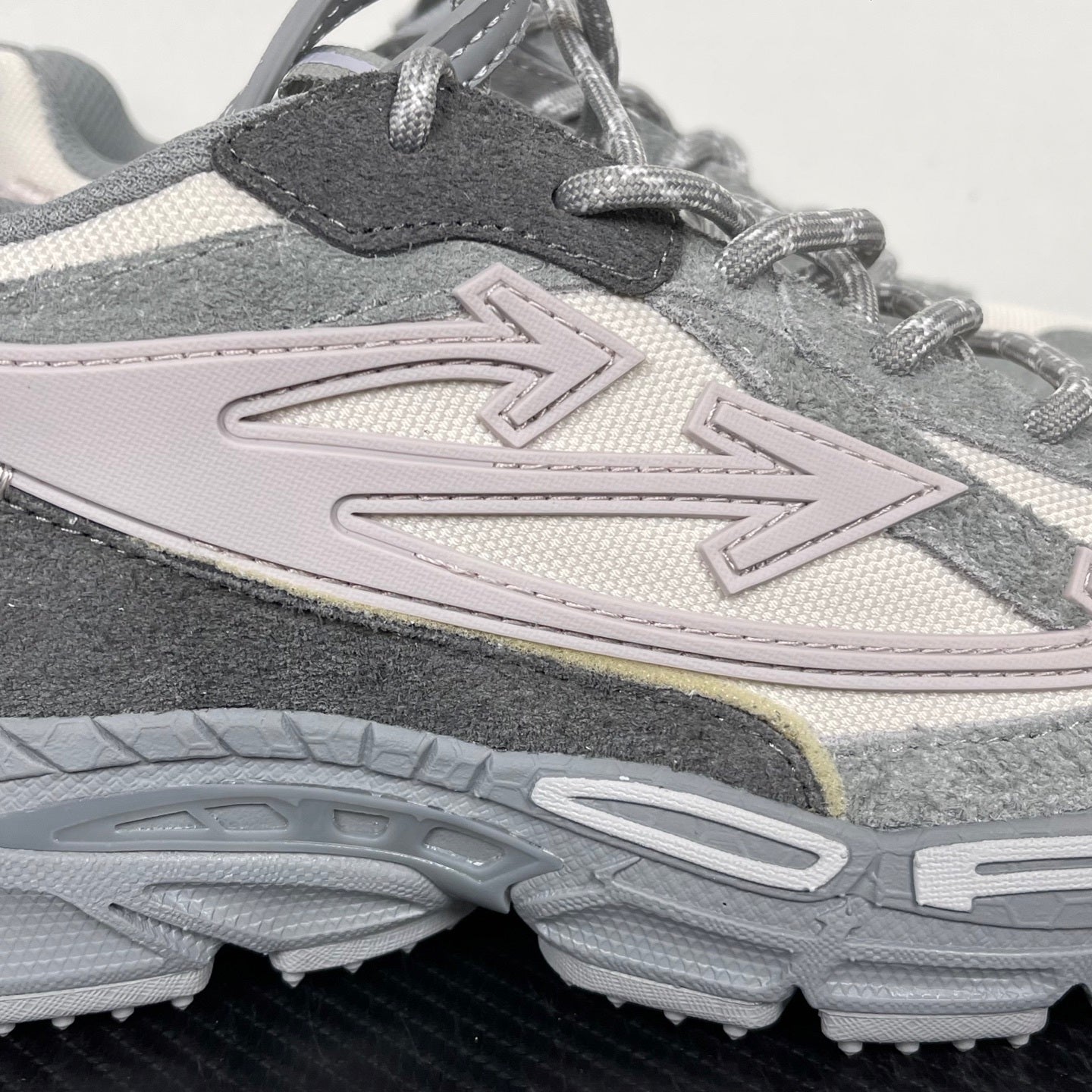 Be Right Back Rose Grey White