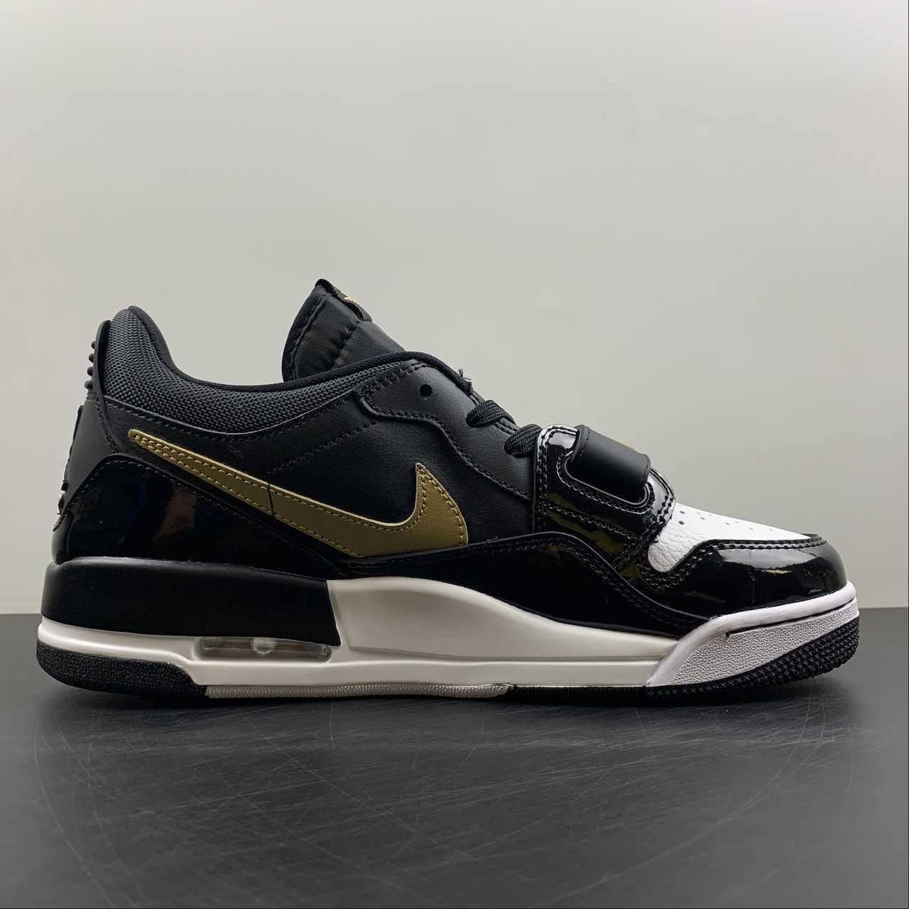Legacy 312 Black Metallic Gold