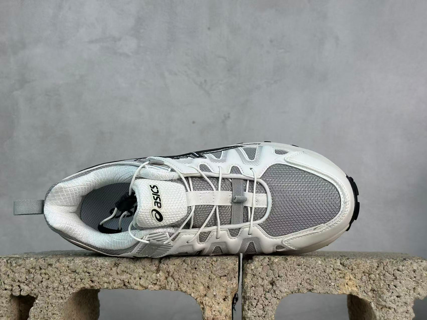 GEL-SONOMA FE White/Black/Grey