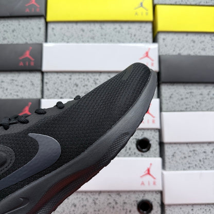 Revolution 7 Black