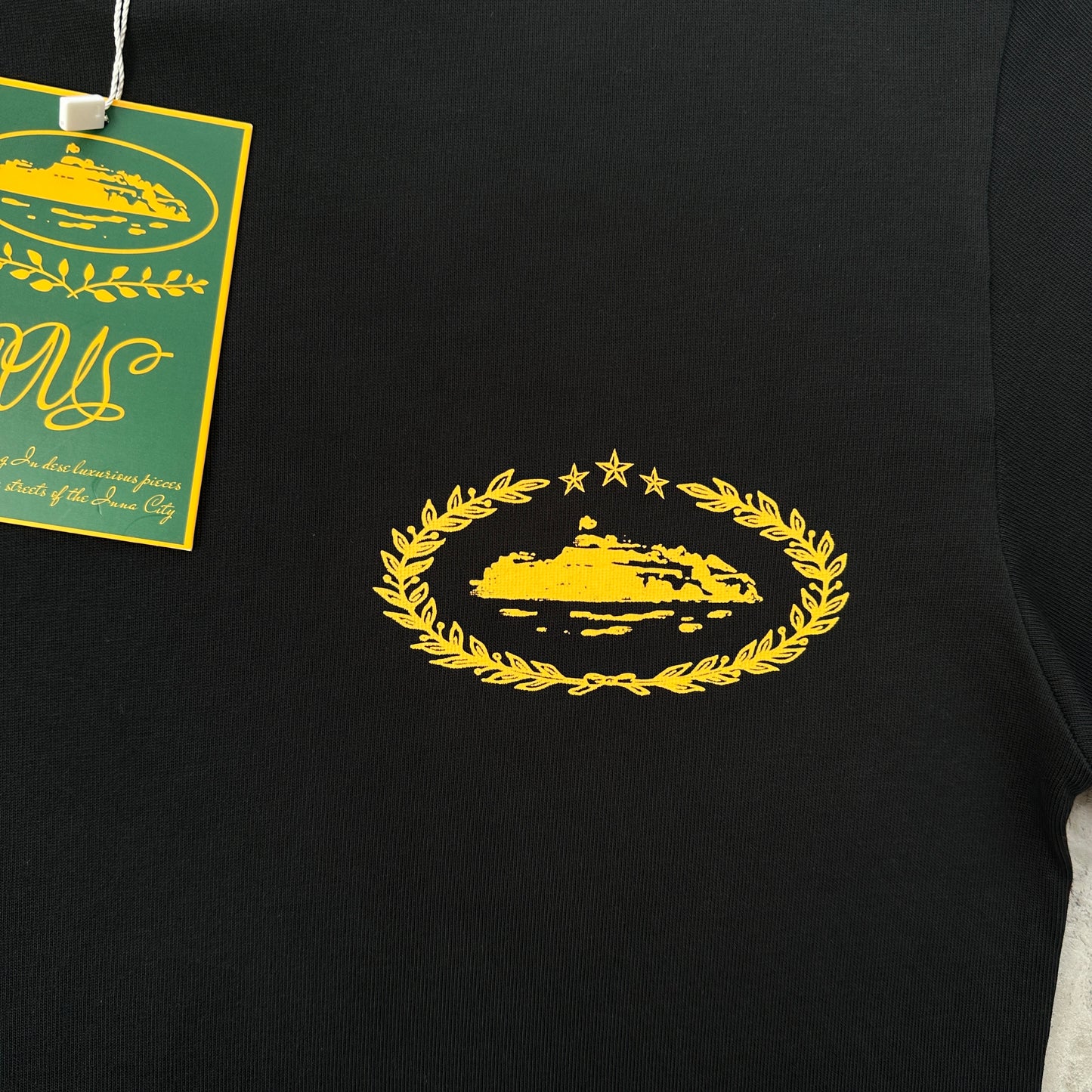 Royale heavyweight tee-Black and yellow