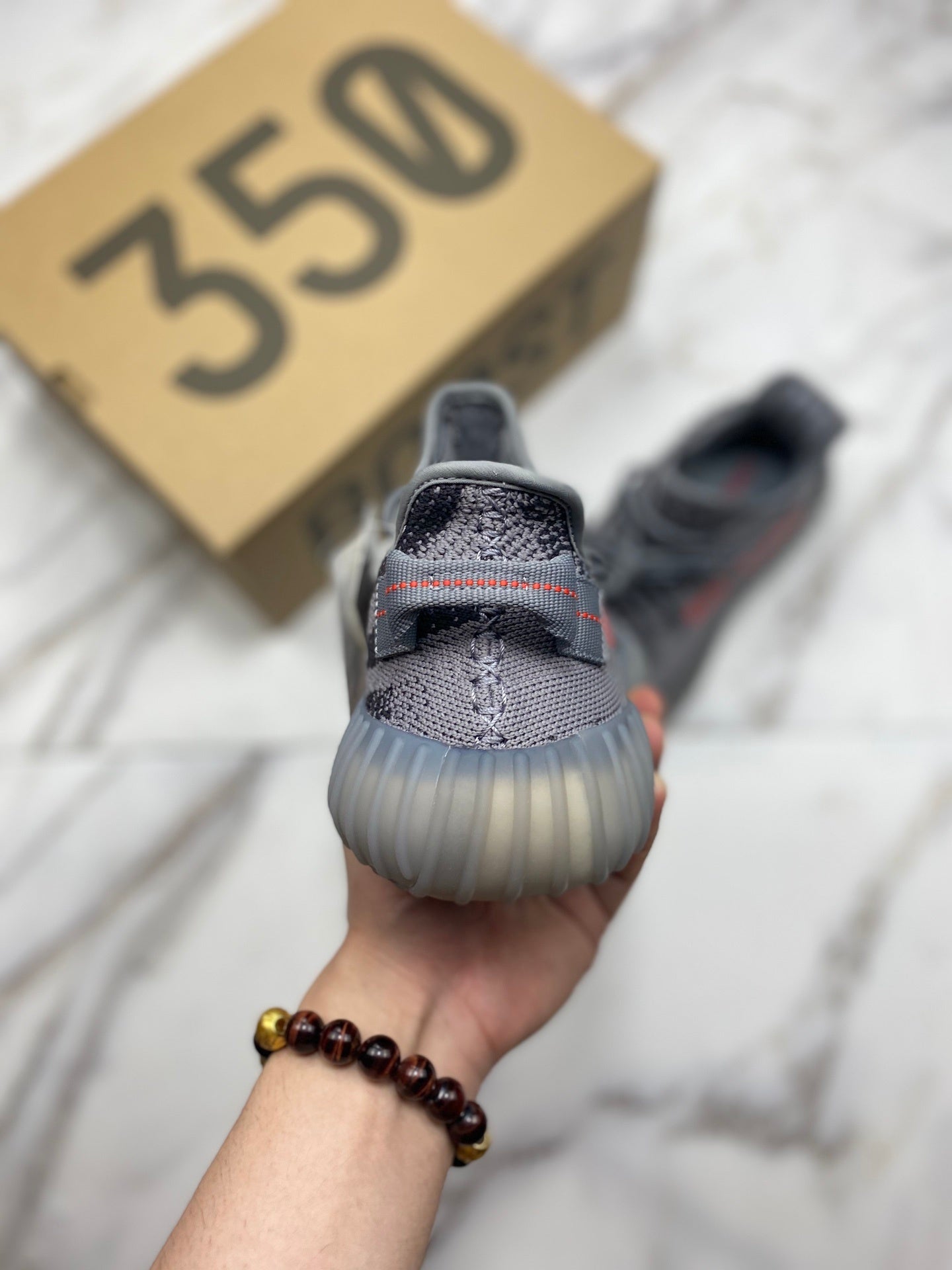 Boost 350 Beluga