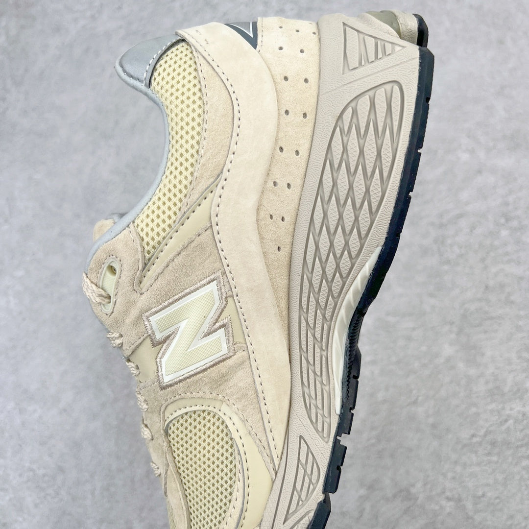 2002R Creme