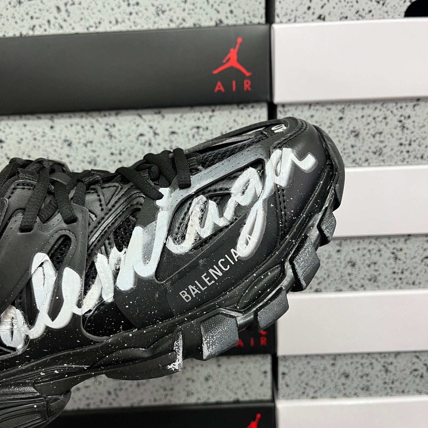 BLG Track Signature - Black