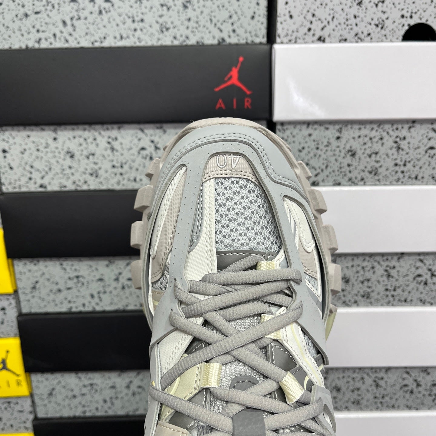 BLG Track Grey White