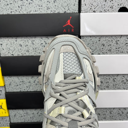 BLG Track Grey White