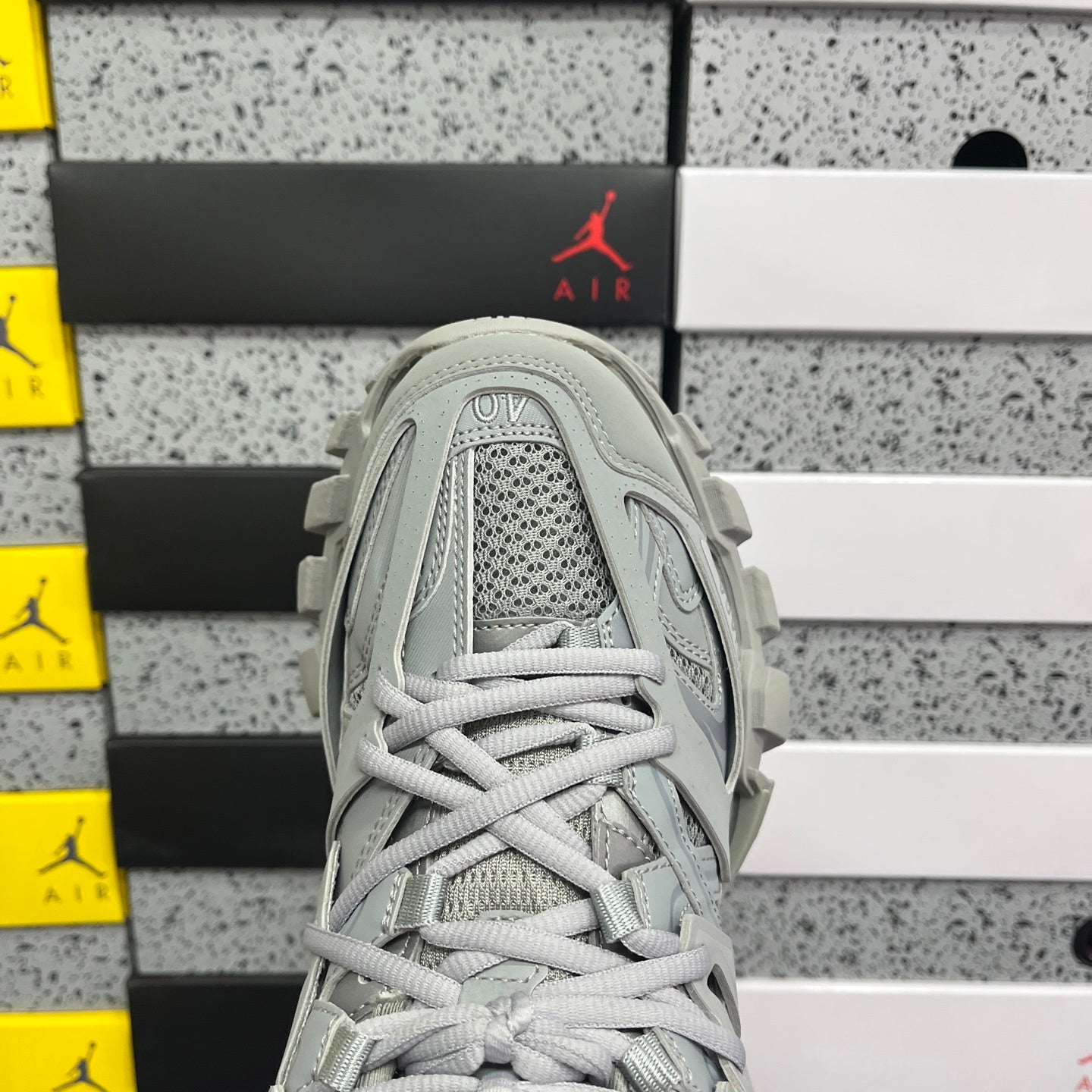 BLG Track Grey