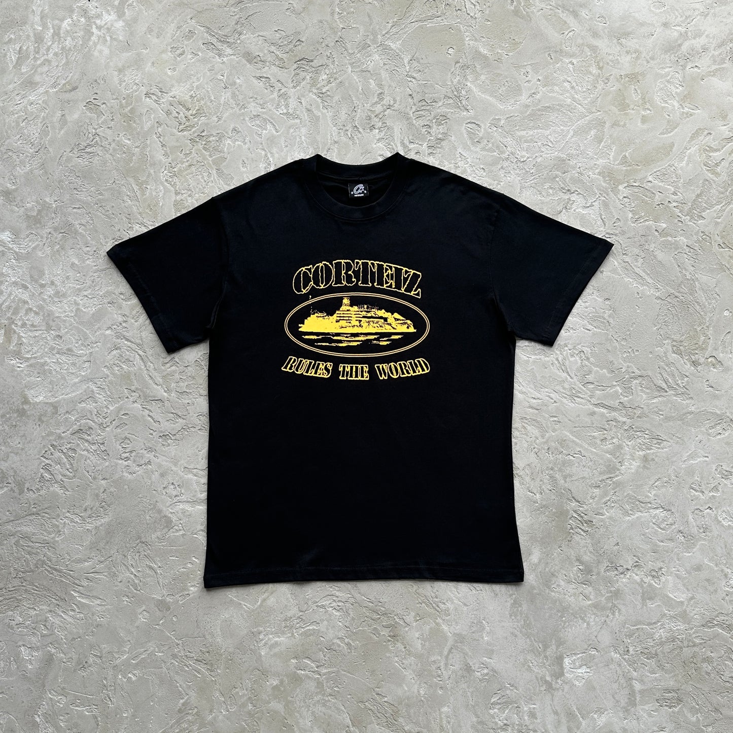 Luminous short sleeves