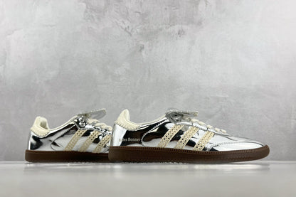 Samba Silver Wales Silver Metallic