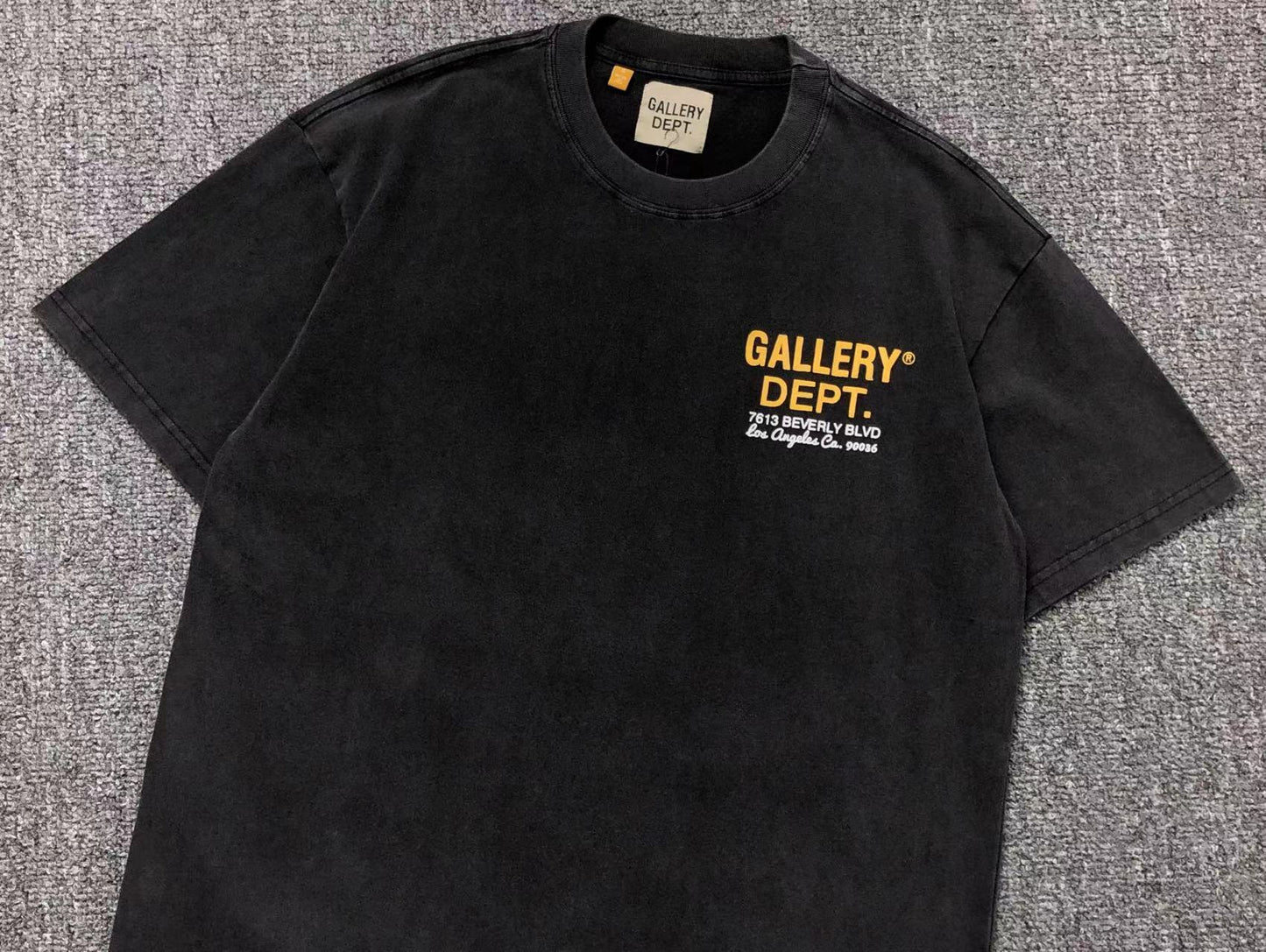 T-shirt GALLERY DEPT