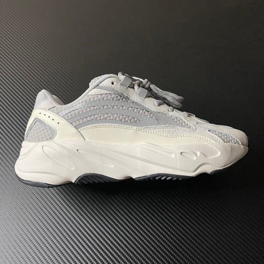 700 V2 Static