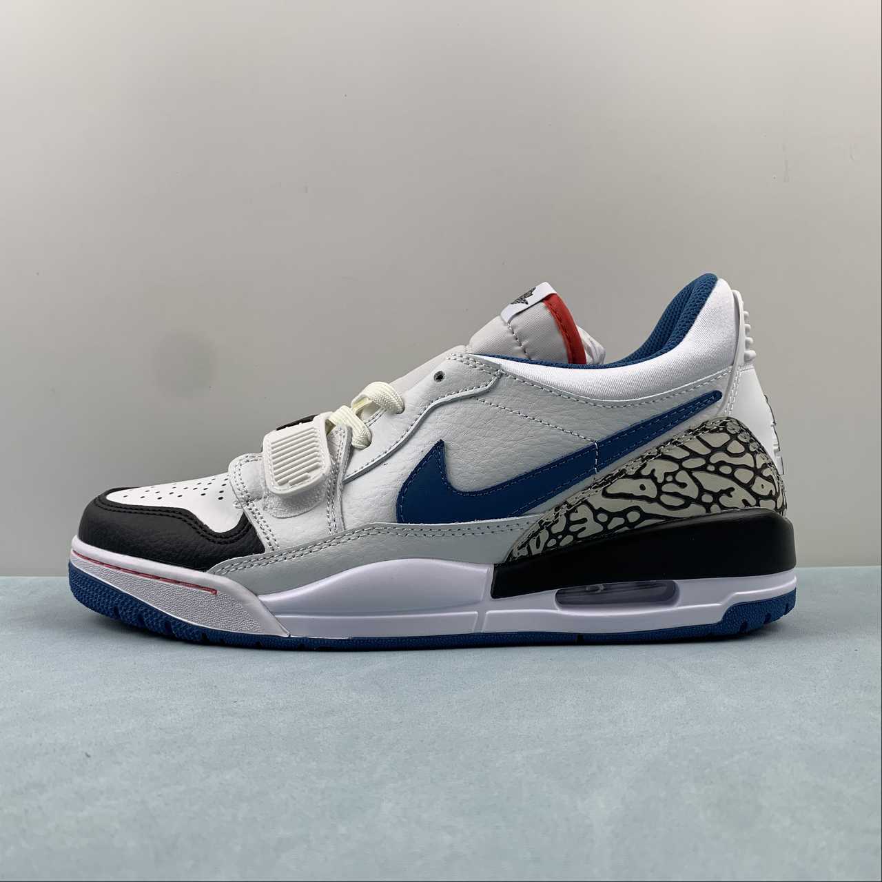 Legacy 312 White Black Blue