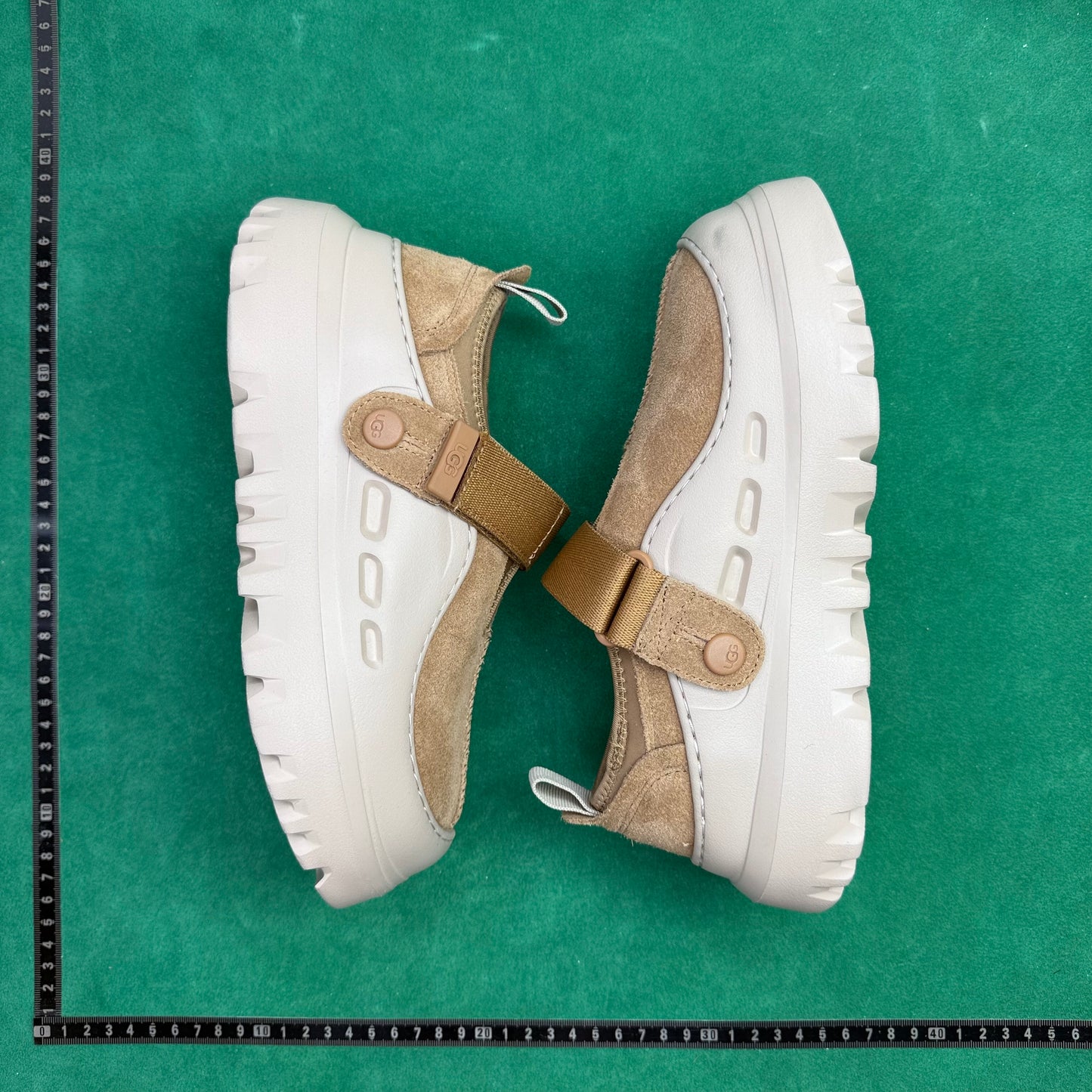 TT UGG PeakMod Lowcut