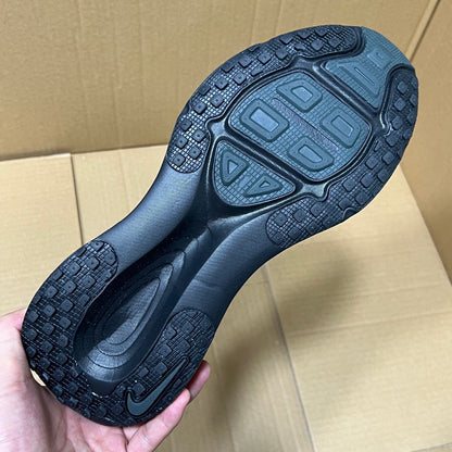 Vomero 18 Black