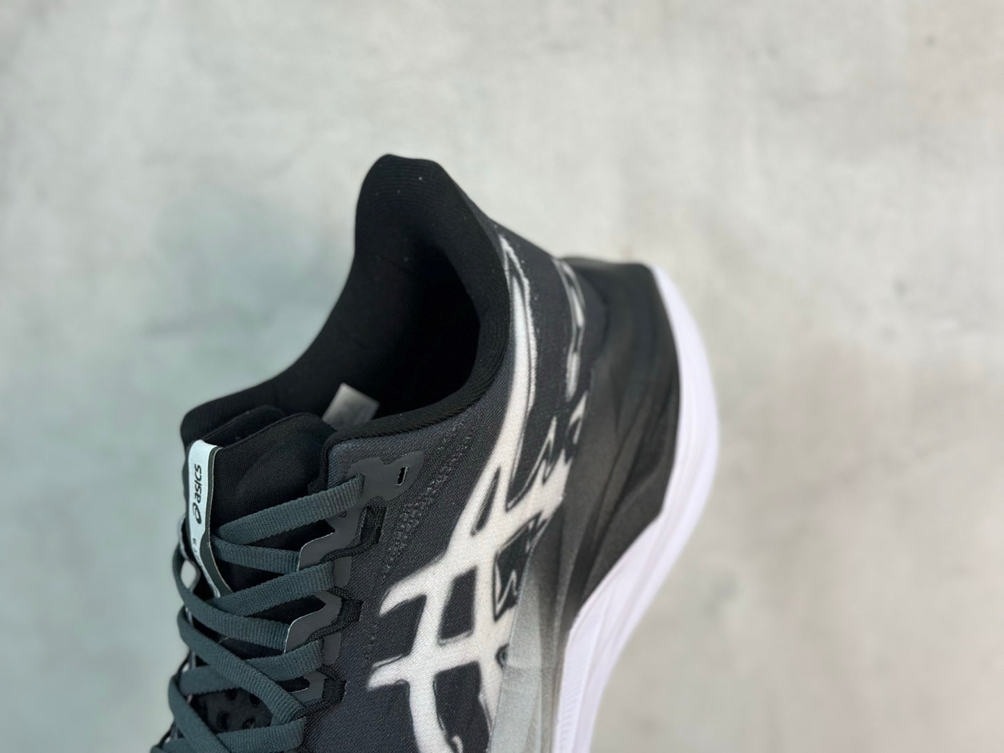 Superblast 3 Black/White