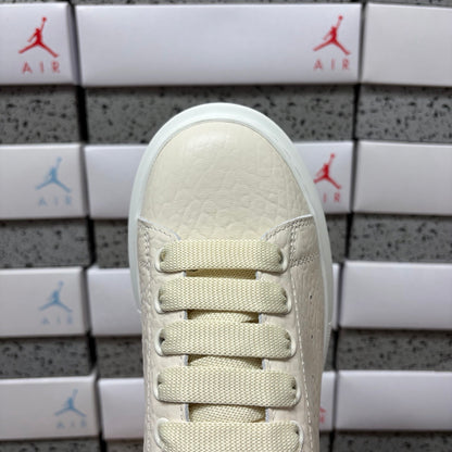 Alexander McQueen Beige