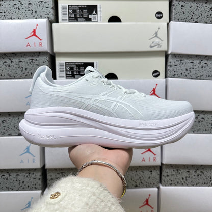 GEL-NIMBUS 28 WHITE