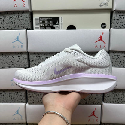 Winflo 11 White Lilac Bloom