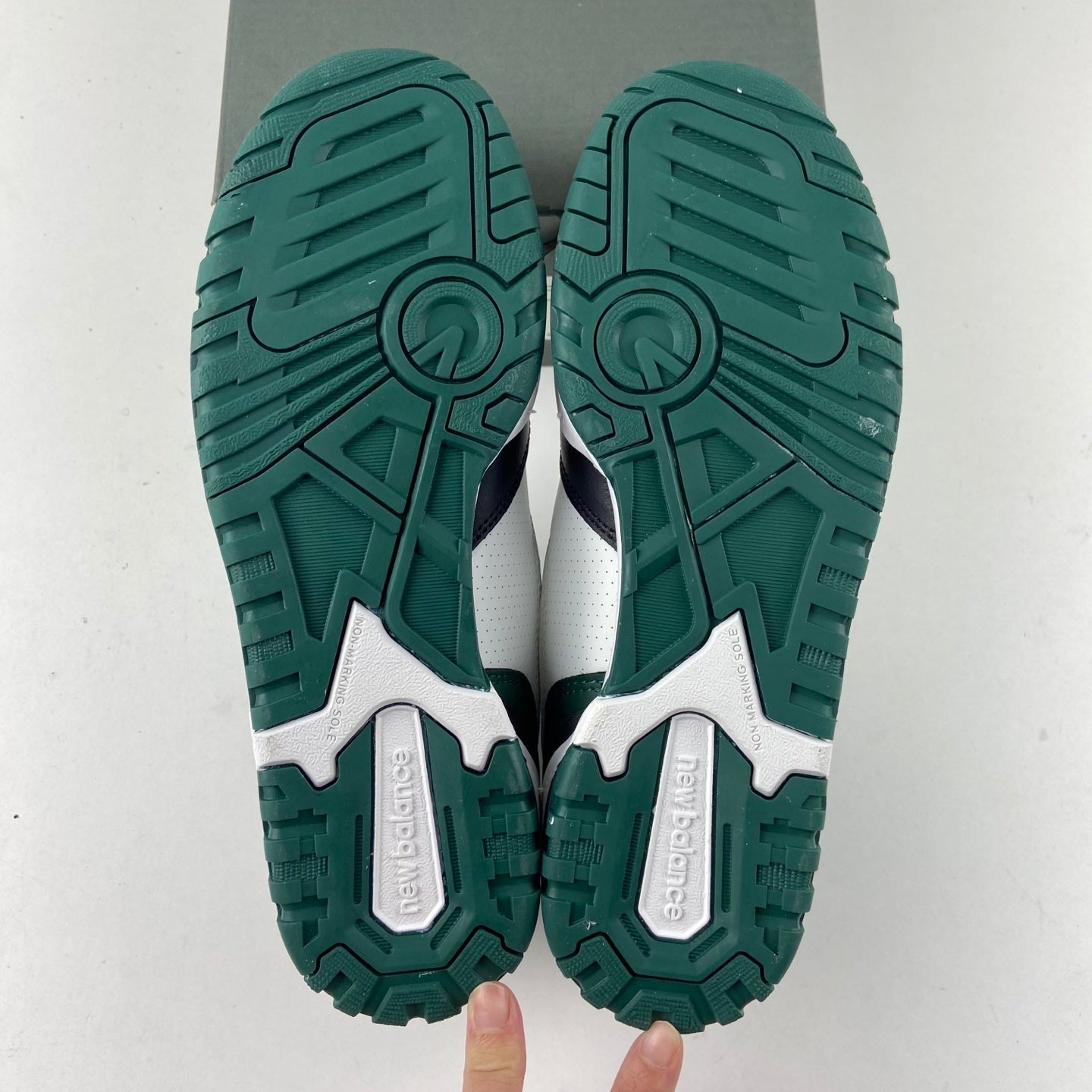 550 White and Green