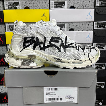 BLG Runner 7.0 Graffiti - White Black