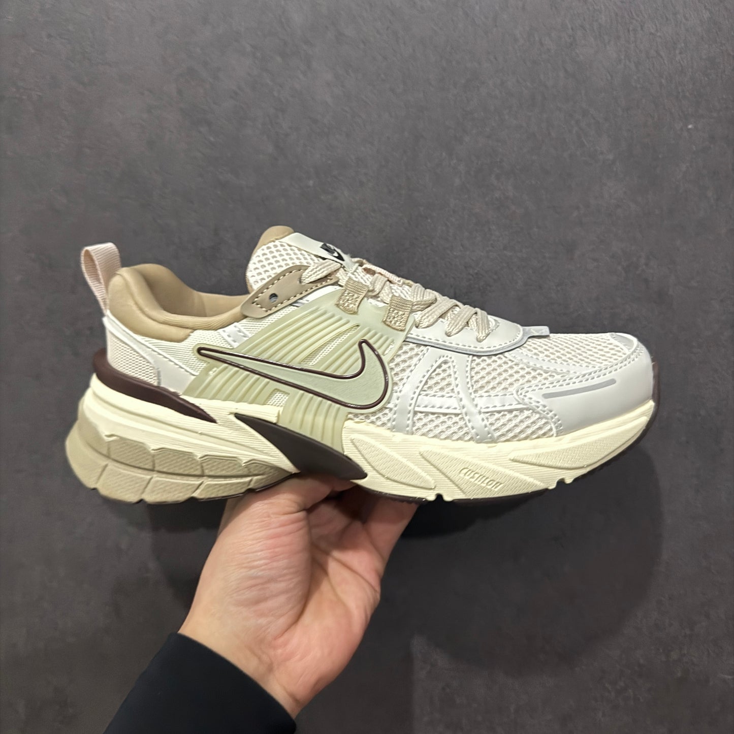 V2K Run Grey Green