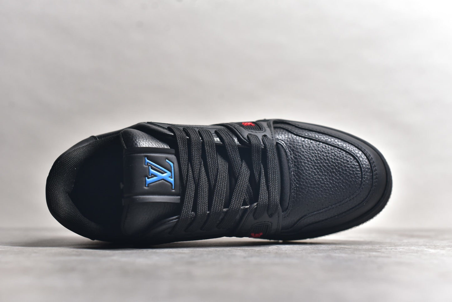 Trainer Black