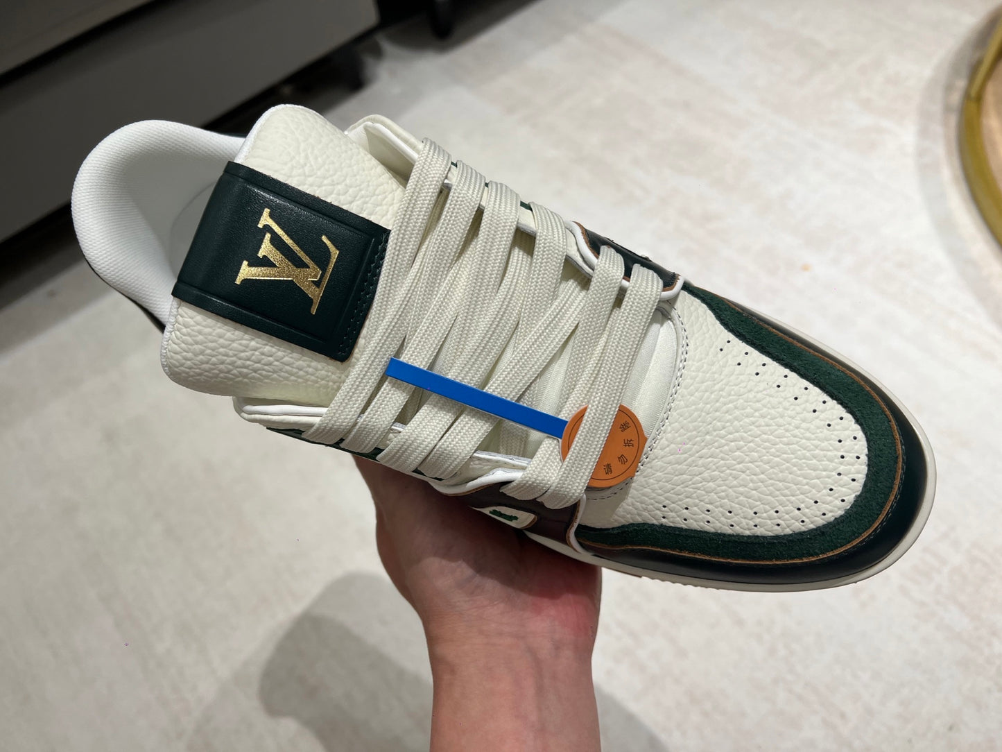 Trainer White and Dark Green