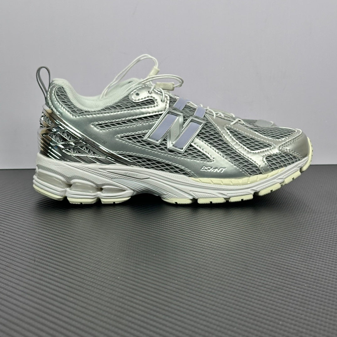 1906 Metallic Silver / Ivory