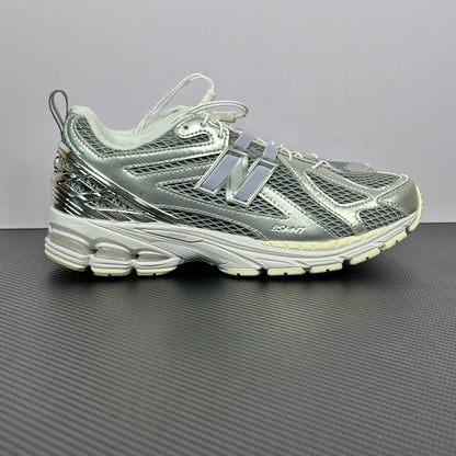 1906 Metallic Silver / Ivory