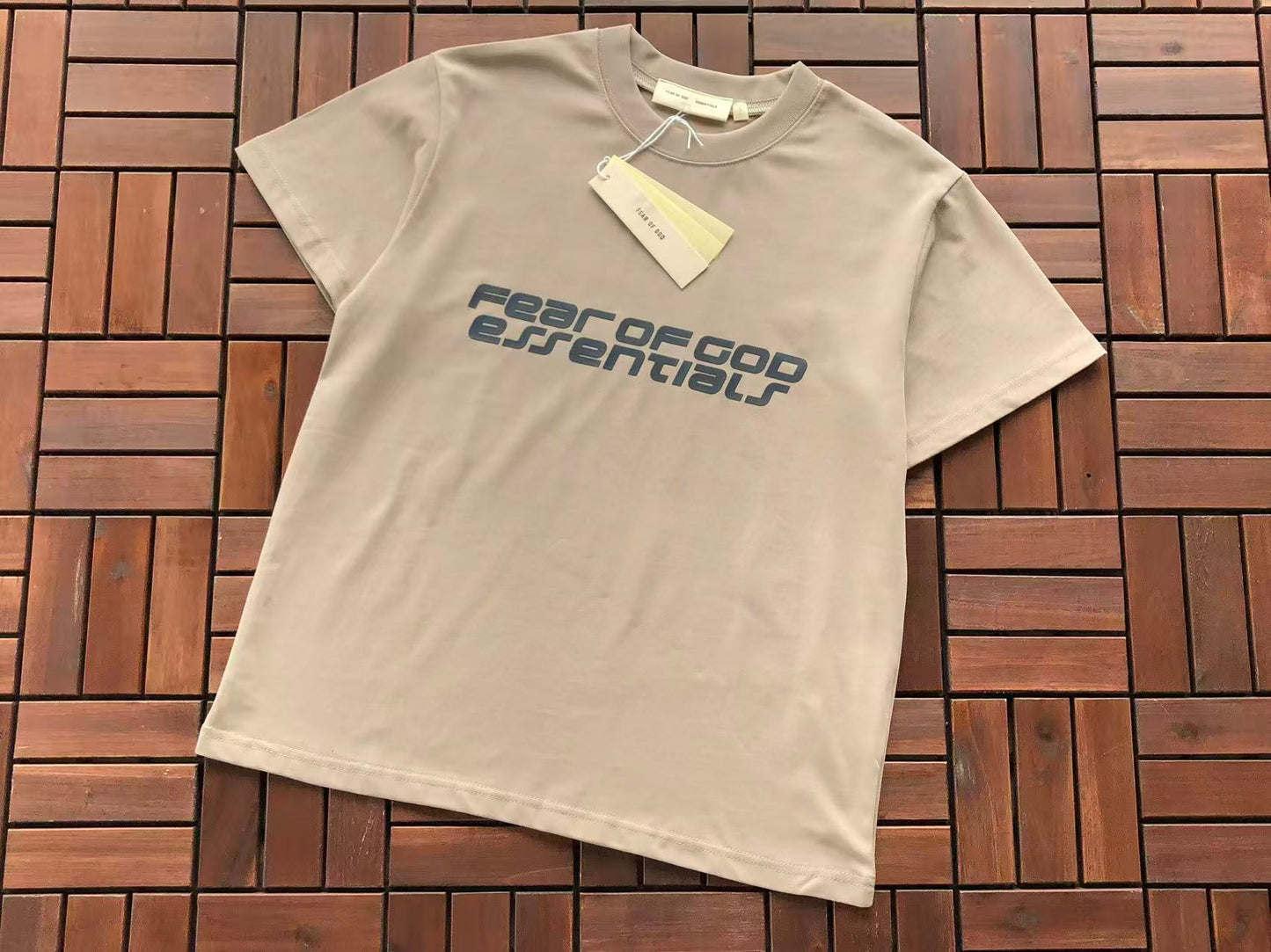 T-Shirts ESSENT