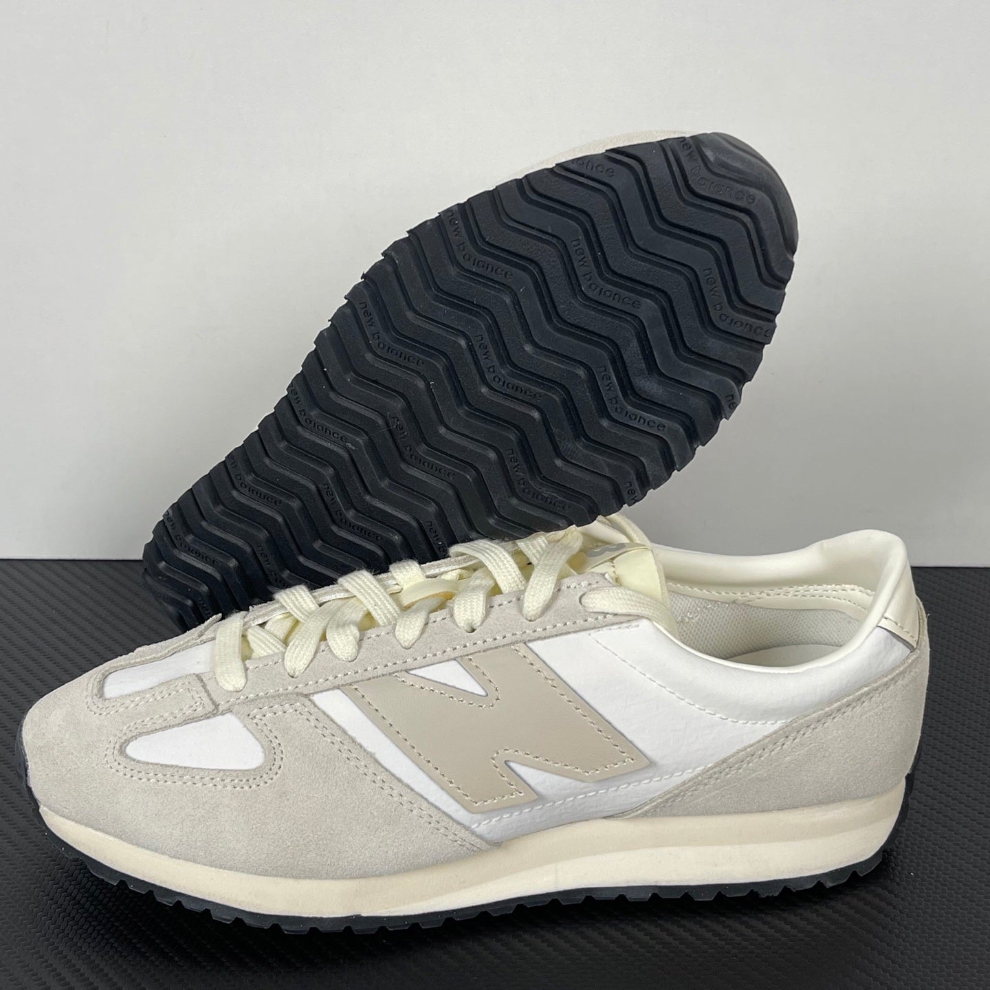 471 Creme e Branco