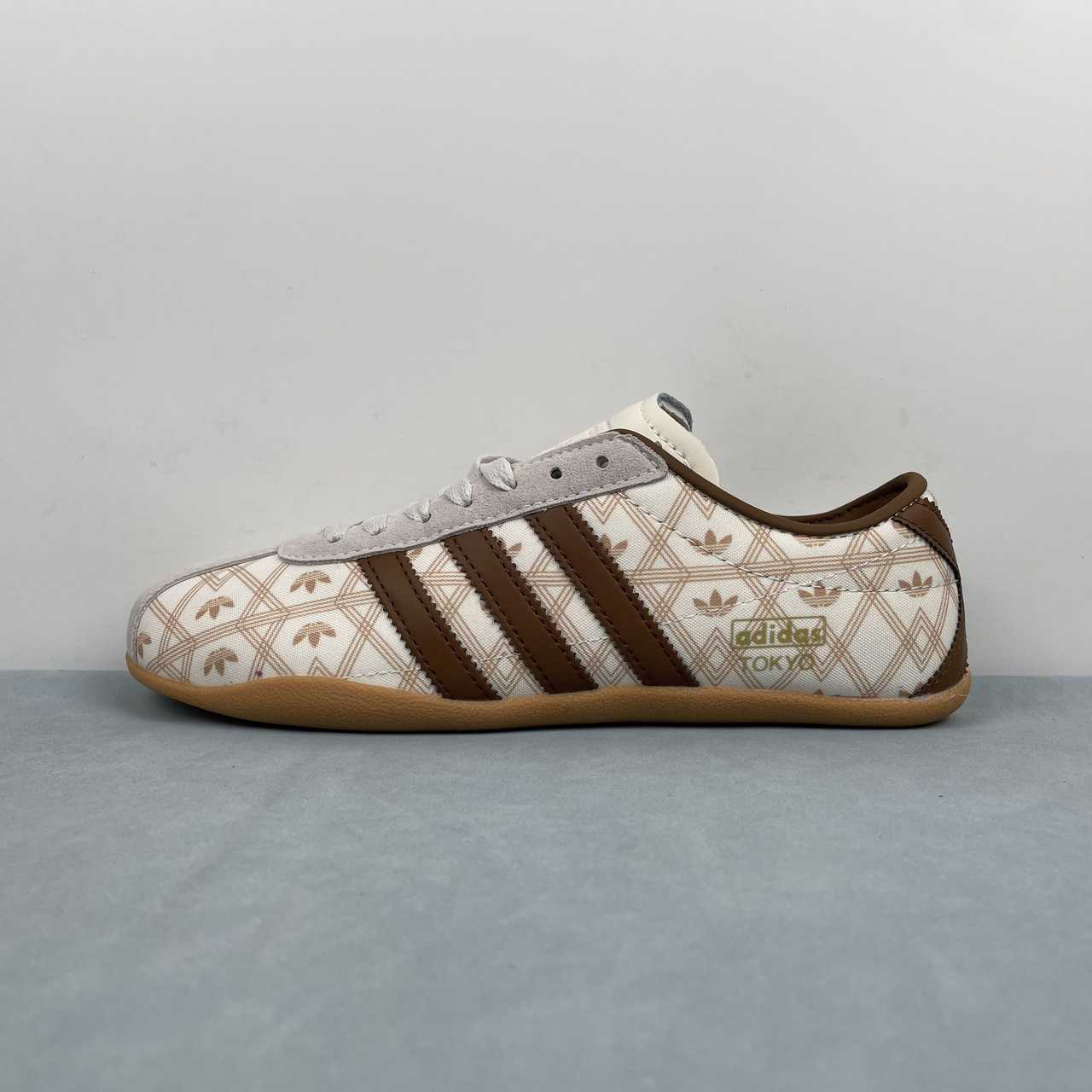AD TOKYO White Preloved Brown